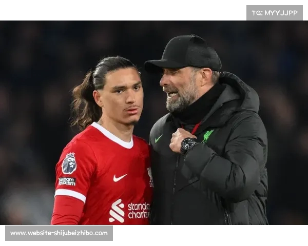 维卡里奥甜蜜告白 意大利超模菲奥德利西成为新宠爱侣 维卡里奥甜蜜告白 意大利超模菲奥德利西成为新宠爱侣