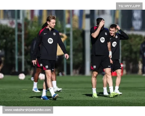 巴萨与德容进行谈判期望球员调整薪资以促成续约协议 巴萨与德容进行谈判期望球员调整薪资以促成续约协议